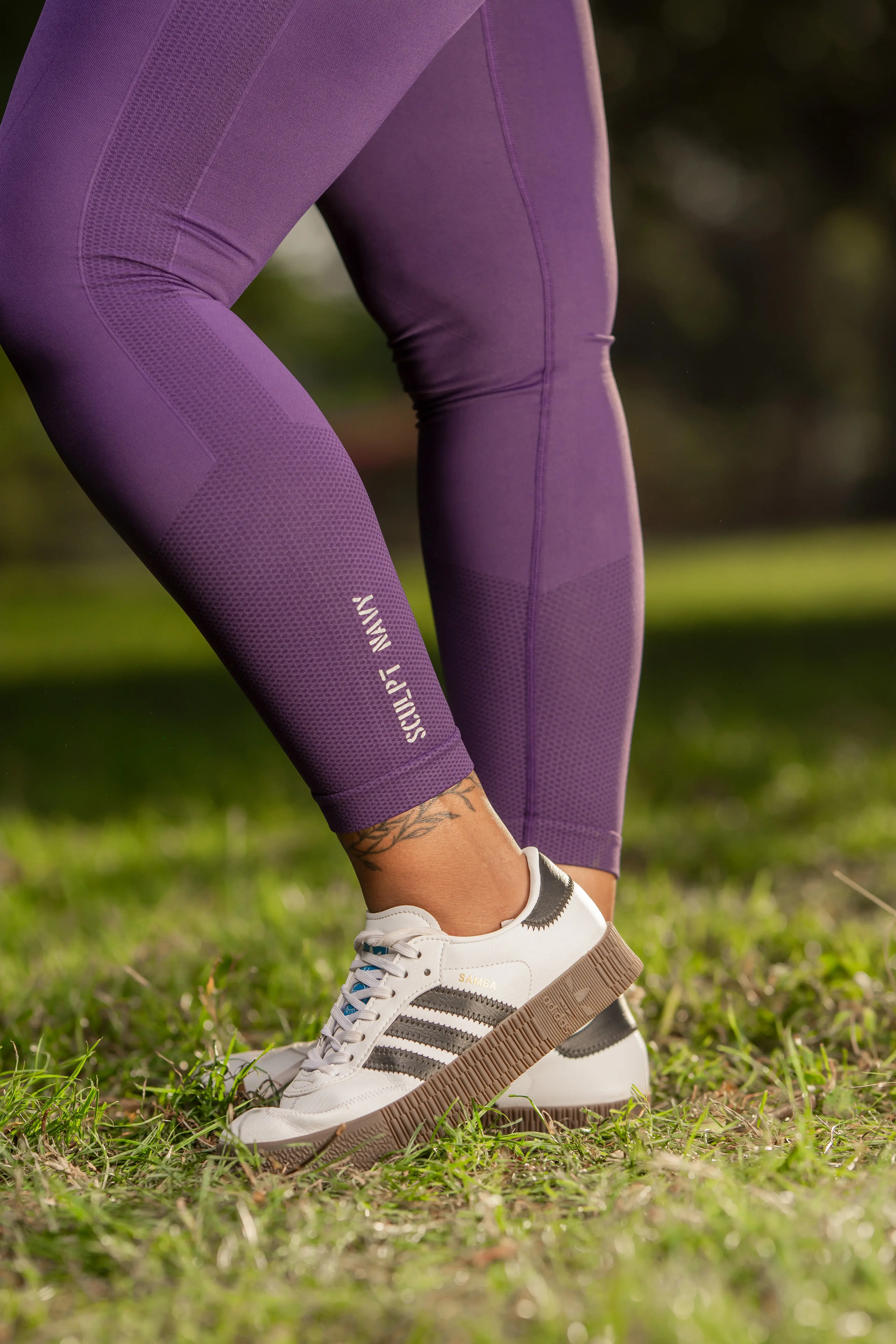 Purple Scrunched Butt Leggings thumbnail 5