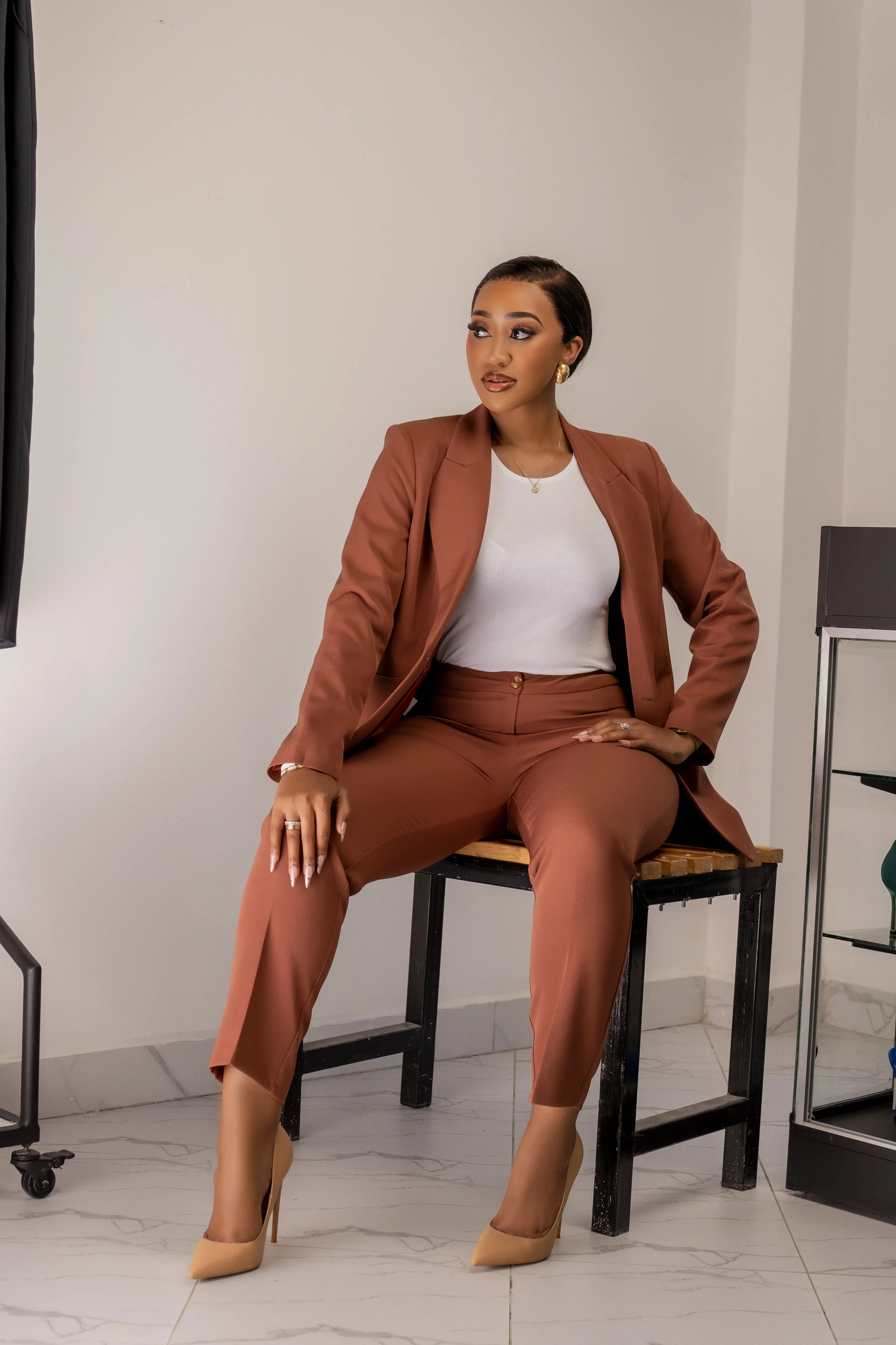Brown Long Blazer Suit thumbnail 3